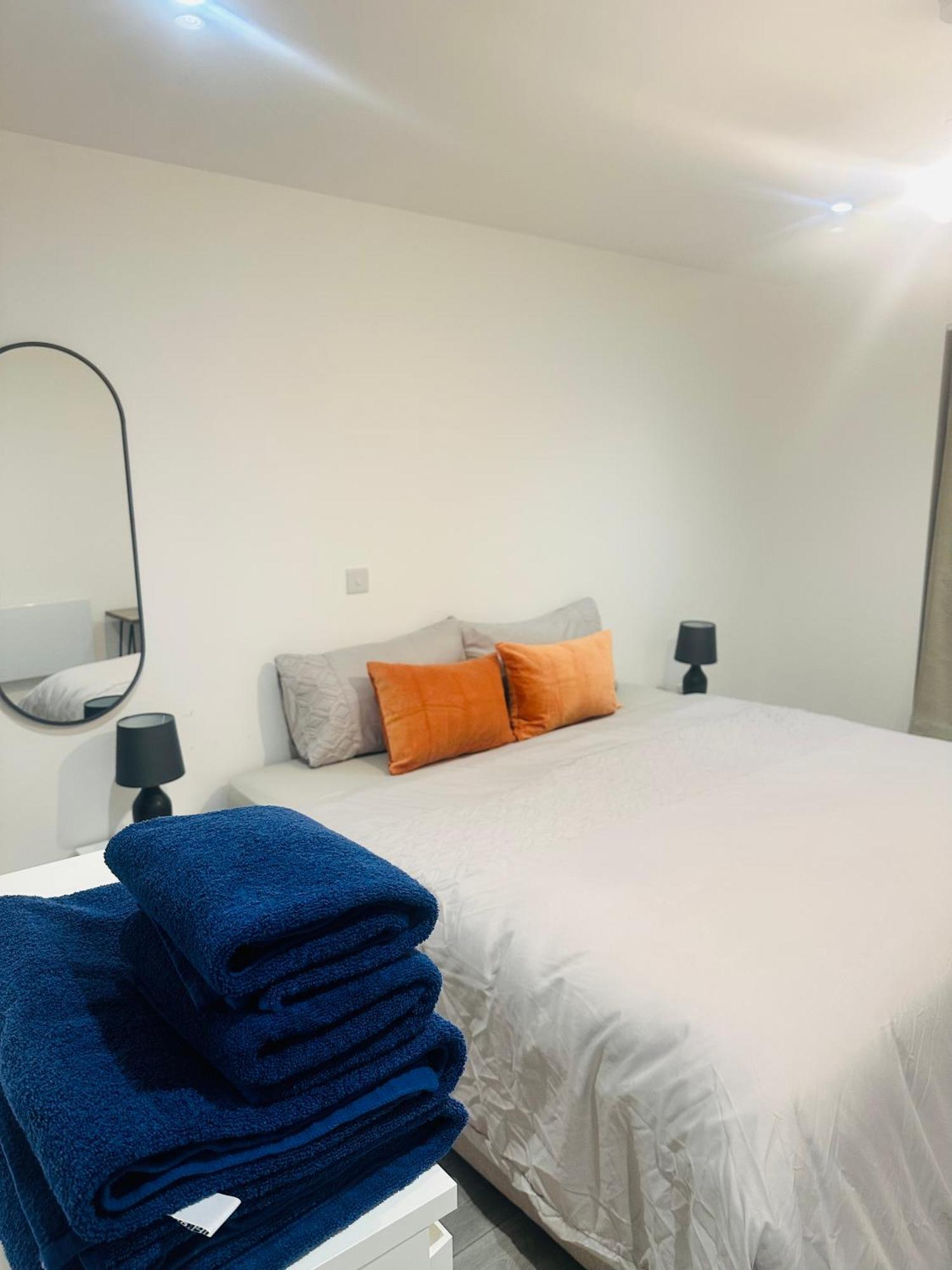 Hemel Apartments - Home Away Hemel Hempstead Bagian luar foto