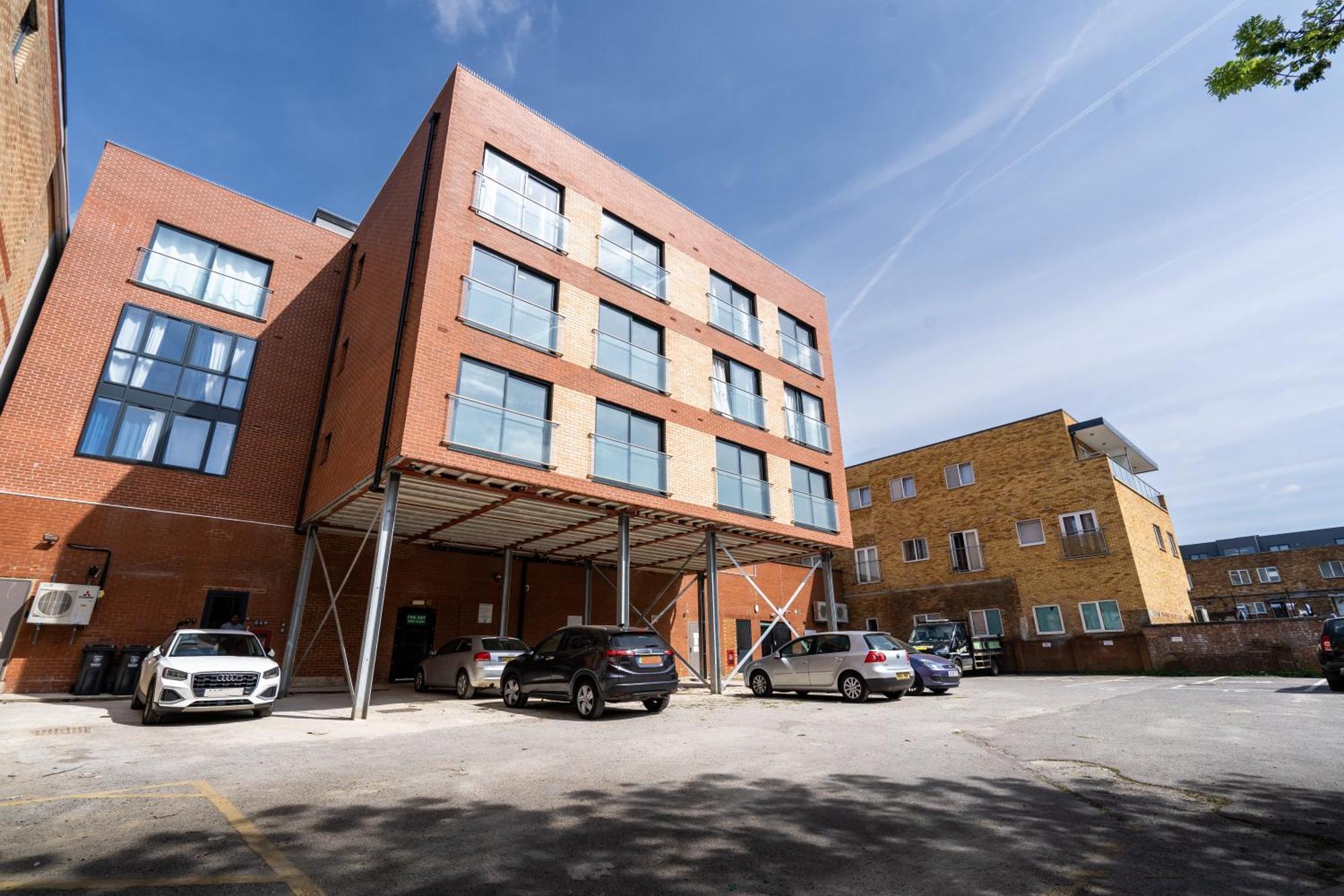 Hemel Apartments - Home Away Hemel Hempstead Bagian luar foto